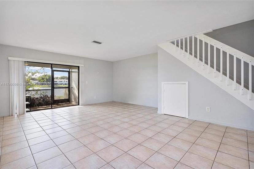 Picture of 10472 NW 6Th St, Pembroke Pines FL 33026