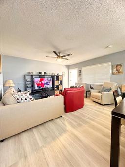 Picture of 5300 Washington St # C311, Hollywood, FL 33021