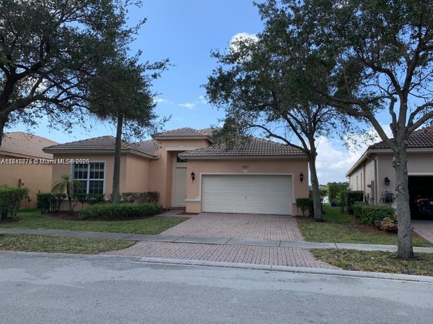 Picture of 4377 E Whitewater Ave, Weston, FL 33332