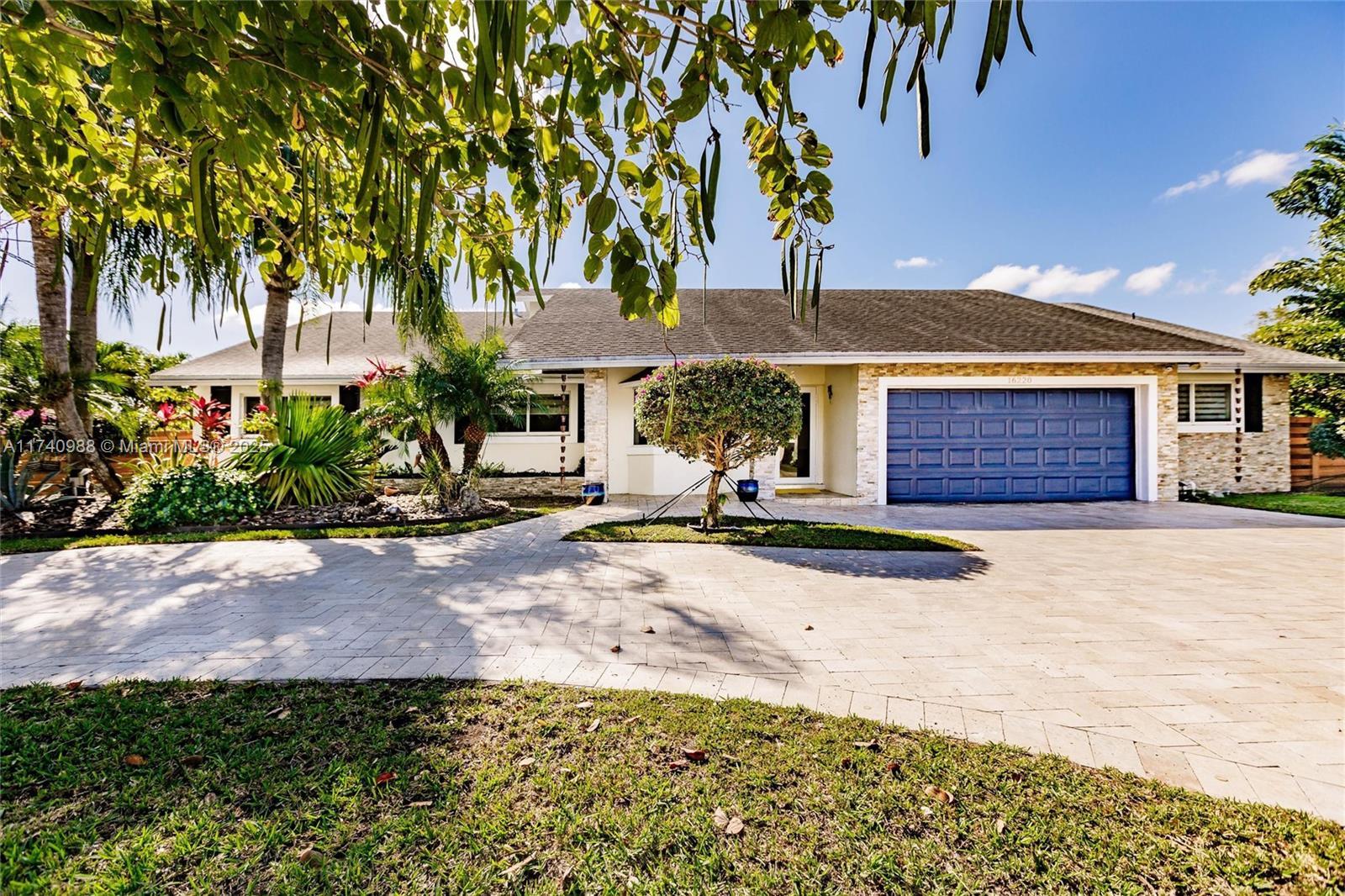 Picture of 16220 SW 285Th St, Homestead, FL 33033