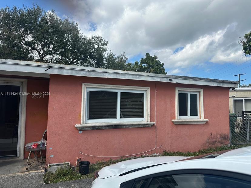 Picture of 2021 Wilmington St, Opa-Locka FL 33054