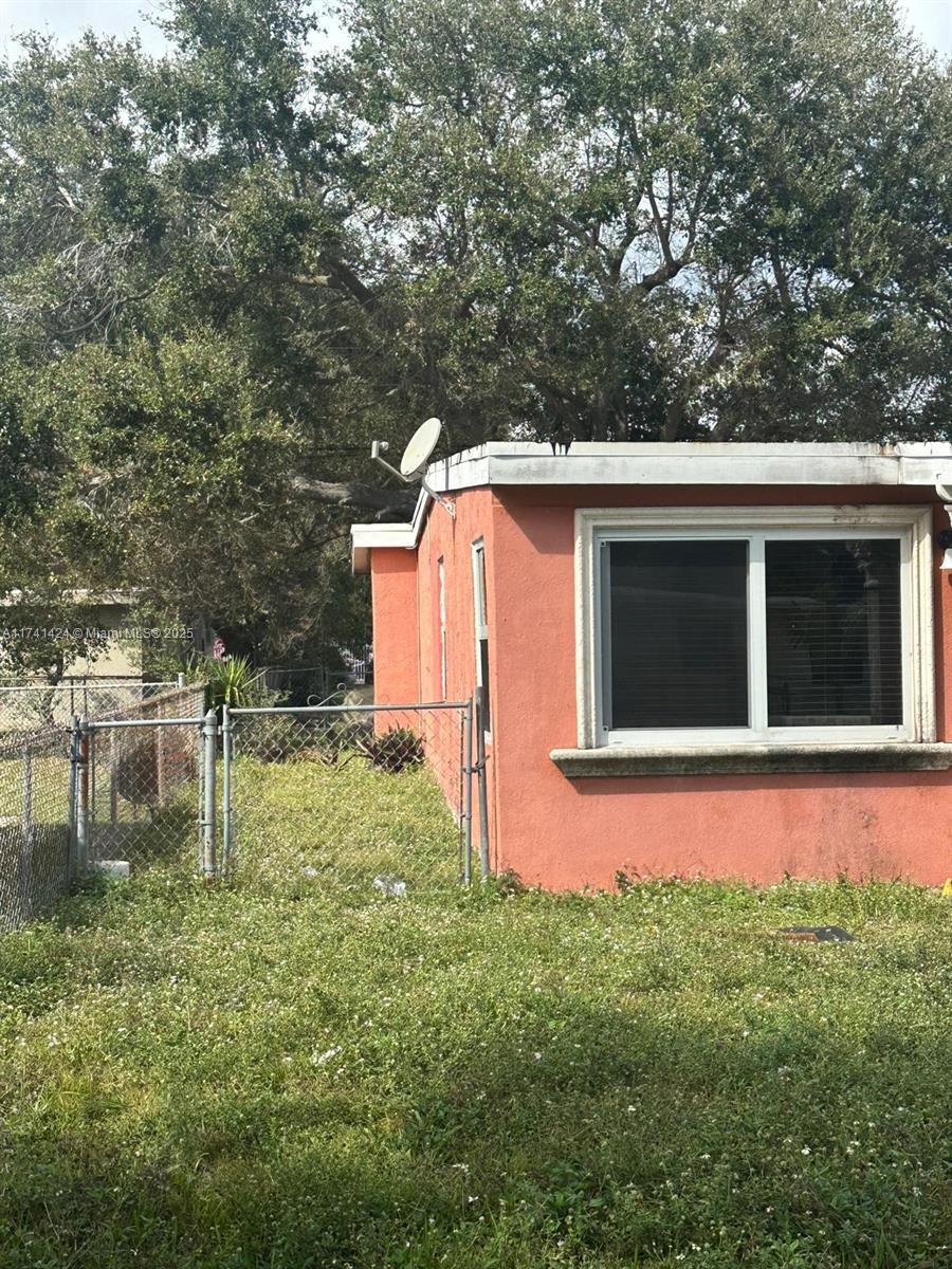 Picture of 2021 Wilmington St, Opa-Locka, FL 33054