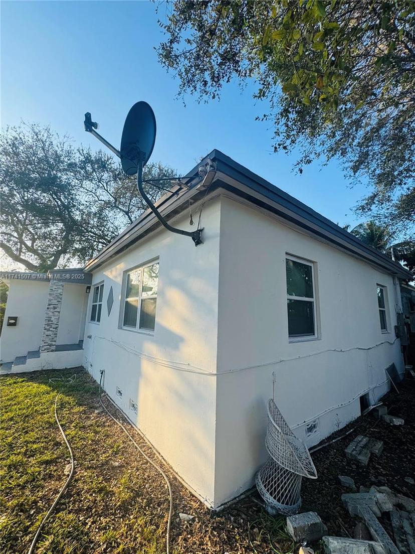 Picture of 1375 NE 129Th St, North Miami FL 33161