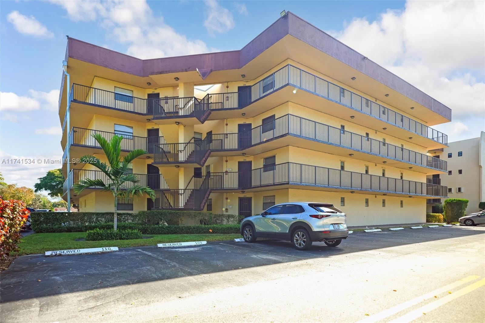 Picture of 6855 W Broward Blvd # 304, Plantation, FL 33317