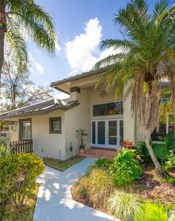 Picture of 4345 SW 74Th Way, Davie, FL 33314