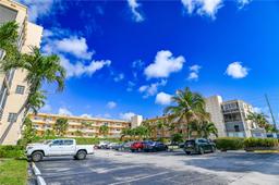 Picture of 2145 Pierce St # 102, Hollywood, FL 33020