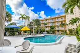 Picture of 2145 Pierce St # 102, Hollywood, FL 33020