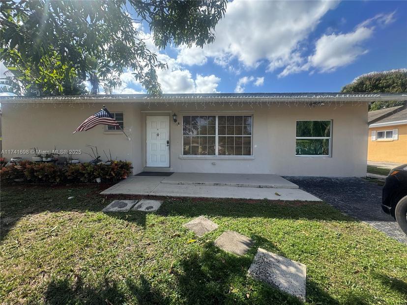 Picture of 22687 SW 65Th Cir, Boca Raton FL 33428