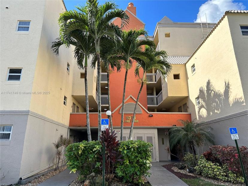 Picture of 8373 Lake Dr # 203, Doral FL 33166