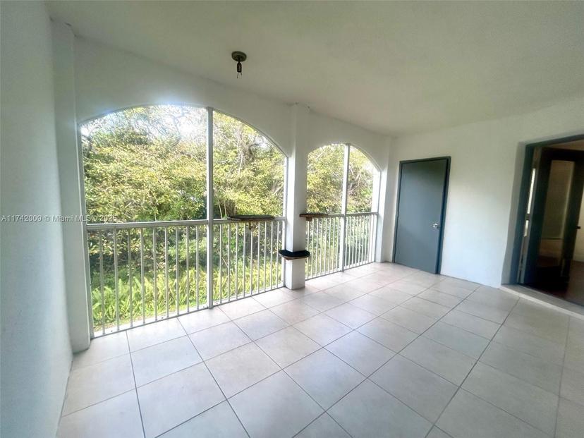 Picture of 815 W Boynton Beach Blvd # 207, Boynton Beach FL 33426