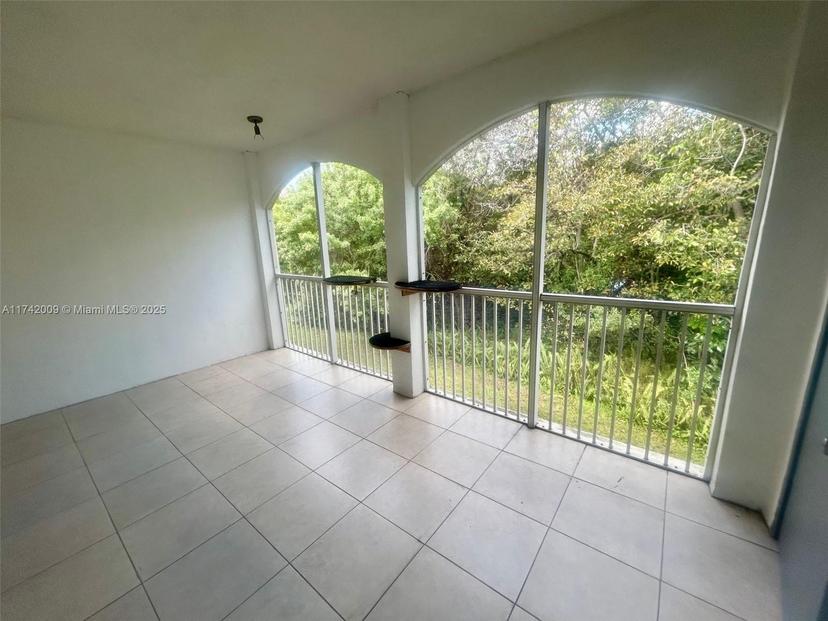 Picture of 815 W Boynton Beach Blvd # 207, Boynton Beach FL 33426