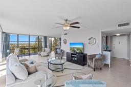 Picture of 800 Parkview Dr # 909, Hallandale Beach, FL 33009