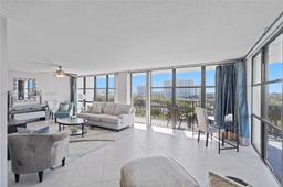 Picture of 800 Parkview Dr # 909, Hallandale Beach, FL 33009