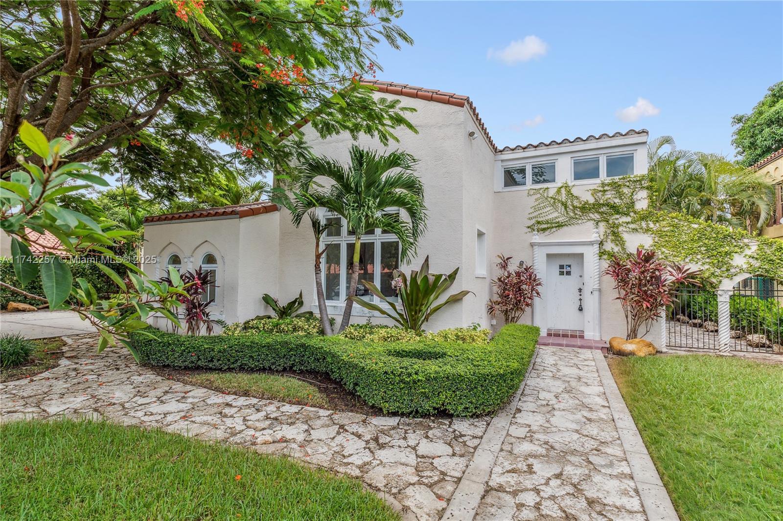 Picture of 319 Mendoza Ave, Miami, FL 33134