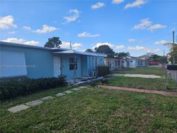 Picture of 910 E 11Th Pl, Hialeah, FL 33010