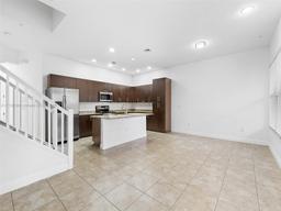 Picture of 1732 NW 124Th Pl, Pembroke Pines, FL 33028