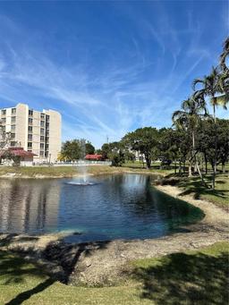 Picture of 6911 Environ Blvd # 5L, Lauderhill, FL 33319