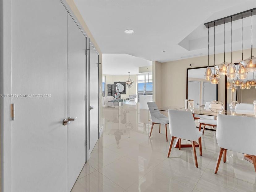 Picture of 17301 Biscayne Blvd # 2301, North Miami Beach FL 33160