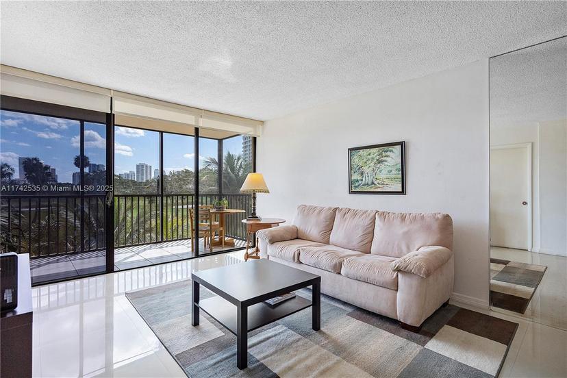 Picture of 20335 W Country Club Dr # 308, Aventura FL 33180