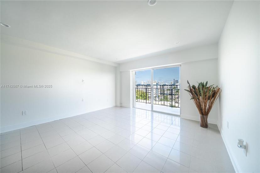 Picture of 16508 NE 26Th Ave # 603, North Miami Beach FL 33160