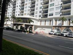 Picture of 6039 W Collins Ave # 533, Miami Beach, FL 33140