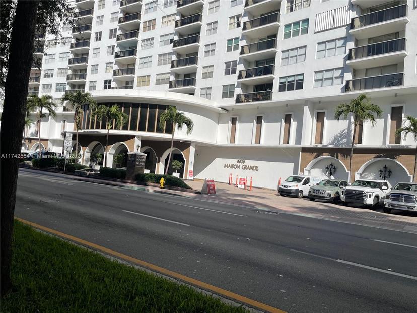 Picture of 6039 W Collins Ave # 533, Miami Beach FL 33140