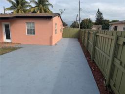 Picture of 15831 NW 29Th Ave, Miami Gardens, FL 33054