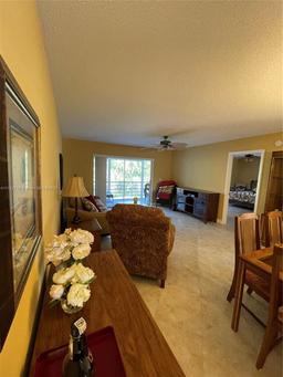 Picture of 110 Lake Meryl Dr # 216, West Palm Beach, FL 33411