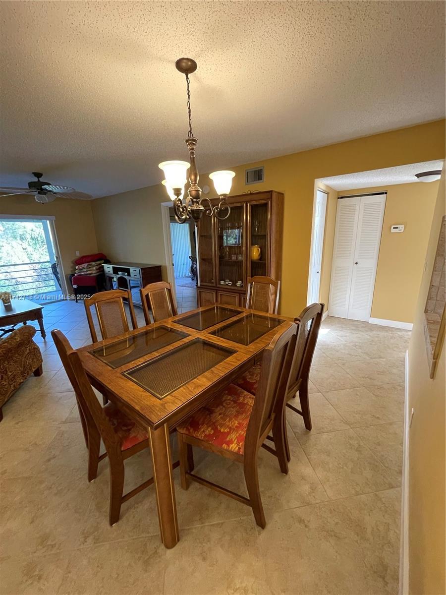 Picture of 110 Lake Meryl Dr # 216, West Palm Beach, FL 33411