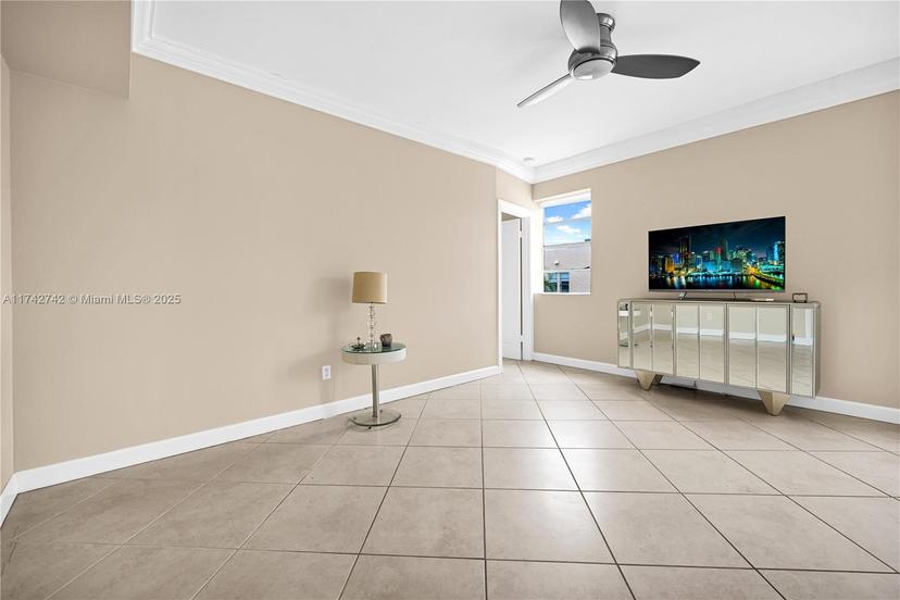 Picture of 1559 Michigan Ave # 303, Miami Beach FL 33139