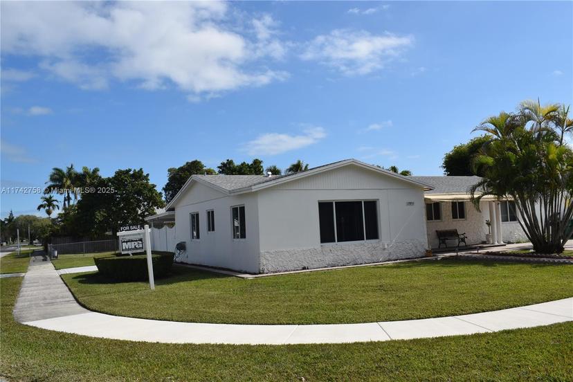 Picture of 17851 SW 91St Ave, Palmetto Bay FL 33157