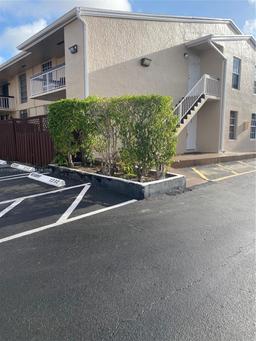 Picture of 13787 SW 66Th St # 140D, Miami, FL 33183