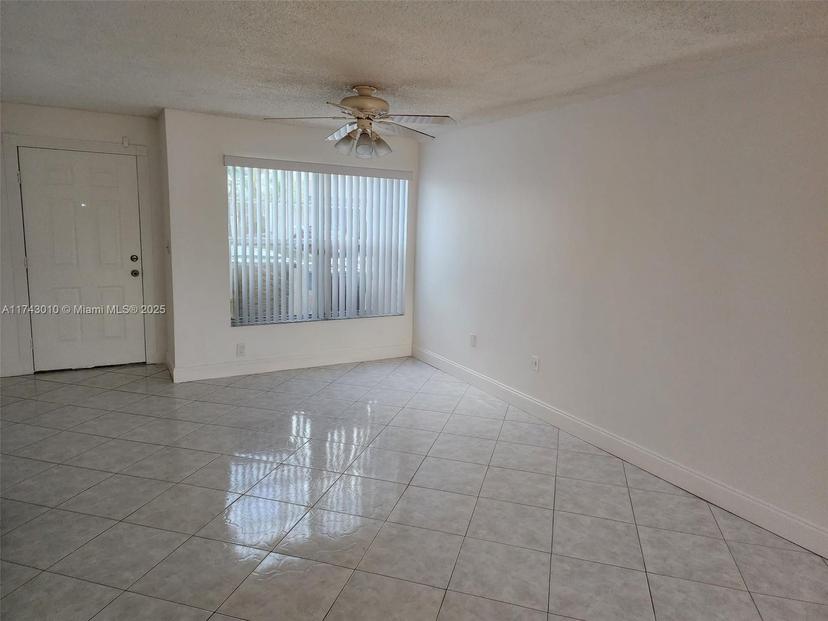 Picture of 3347 NW 198Th Ter, Miami Gardens FL 33056