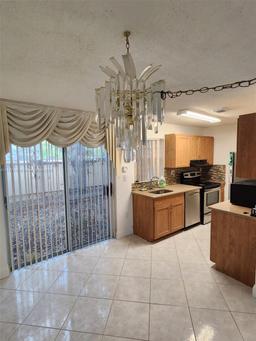 Picture of 3347 NW 198Th Ter, Miami Gardens, FL 33056