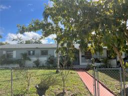 Picture of 3540 NW 85Th Ter, Miami, FL 33147