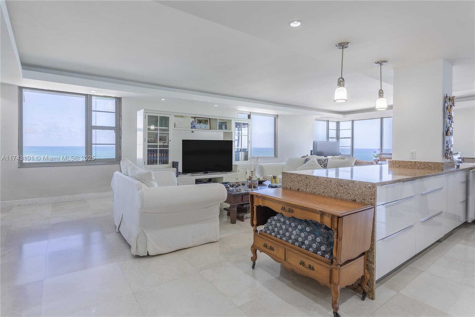 Picture of 5255 Collins Ave # 11E, Miami Beach, FL 33140