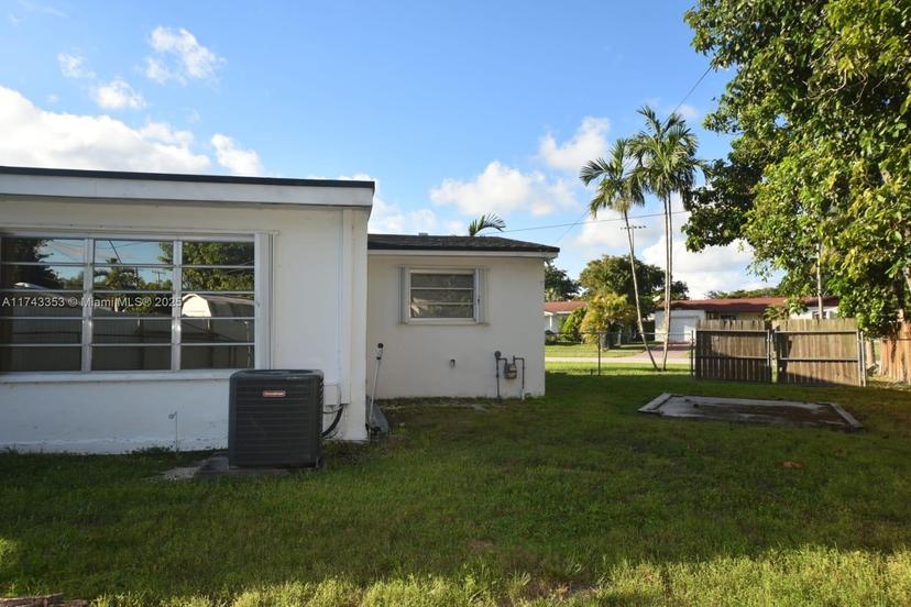 Picture of 18601 SW 97Th Ct, Cutler Bay FL 33157