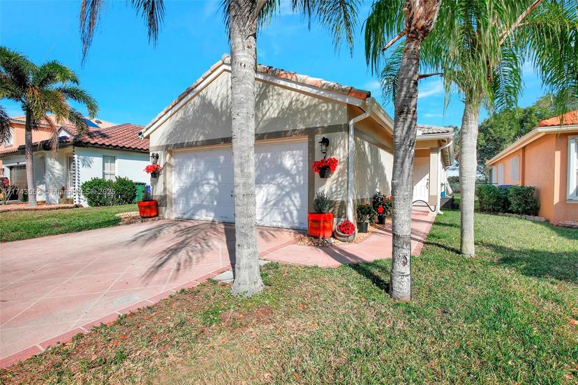 Picture of 1803 NW 208Th Ter, Pembroke Pines FL 33029