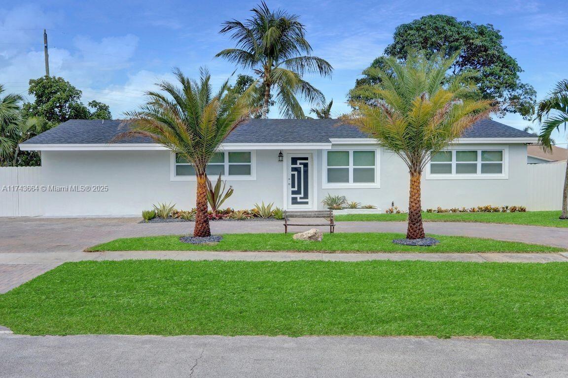 Picture of 2465 Edgewater Dr, West Palm Beach, FL 33406