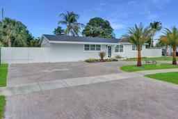 Picture of 2465 Edgewater Dr, West Palm Beach, FL 33406