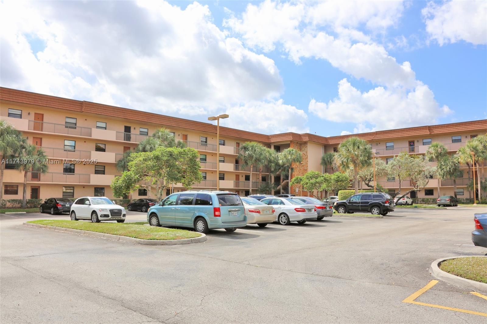 Picture of 4940 E Sabal Palm Blvd # 203, Tamarac, FL 33321