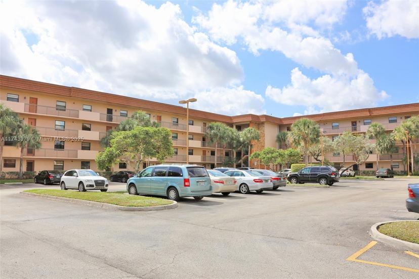 Picture of 4940 E Sabal Palm Blvd # 203, Tamarac FL 33321