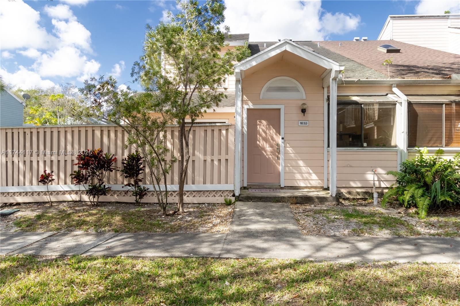 Picture of 1832 Runners Way, North Lauderdale, FL 33068