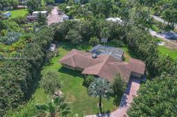 Picture of 4851 SW 106Th Ave, Davie, FL 33328