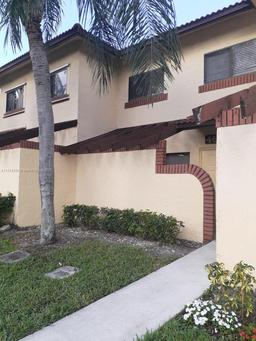 Picture of 4651 N Pine Island Rd # 4651, Sunrise, FL 33351