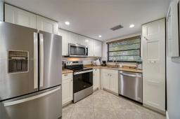 Picture of 2141 N 14Th Ave # 2141, Hollywood, FL 33020