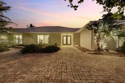 Picture of 6670 Riviera Dr, Coral Gables, FL 33146