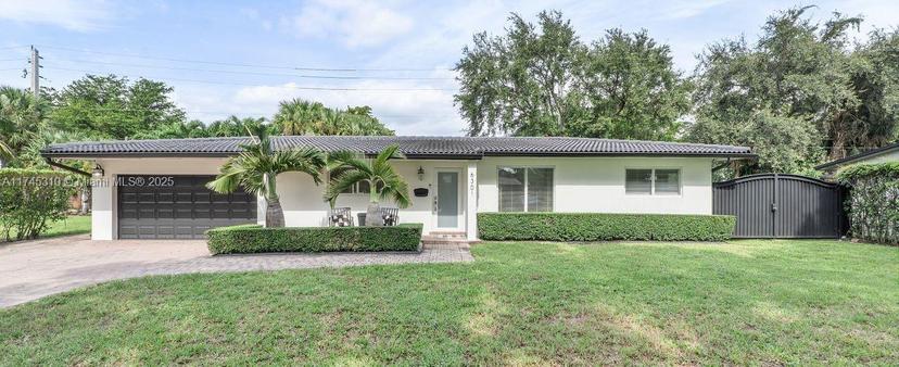 Picture of 6301 Lake Geneva Rd, Miami Lakes FL 33014