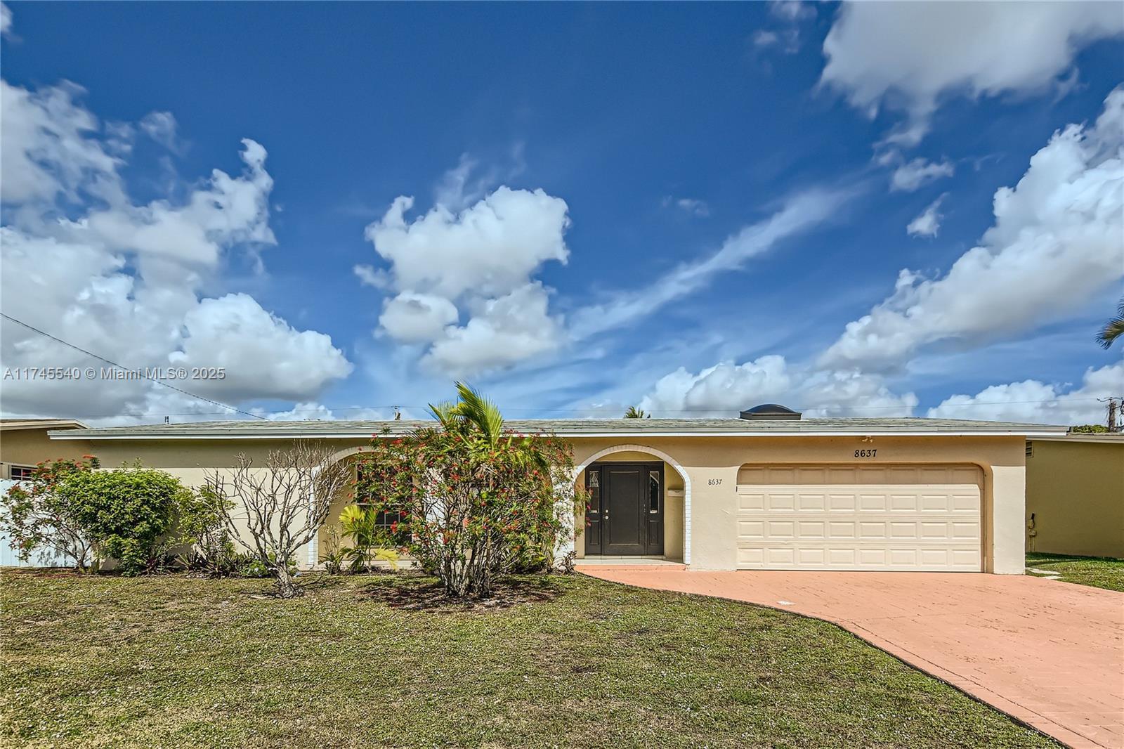 Picture of 8637 Southampton Dr, Miramar, FL 33025