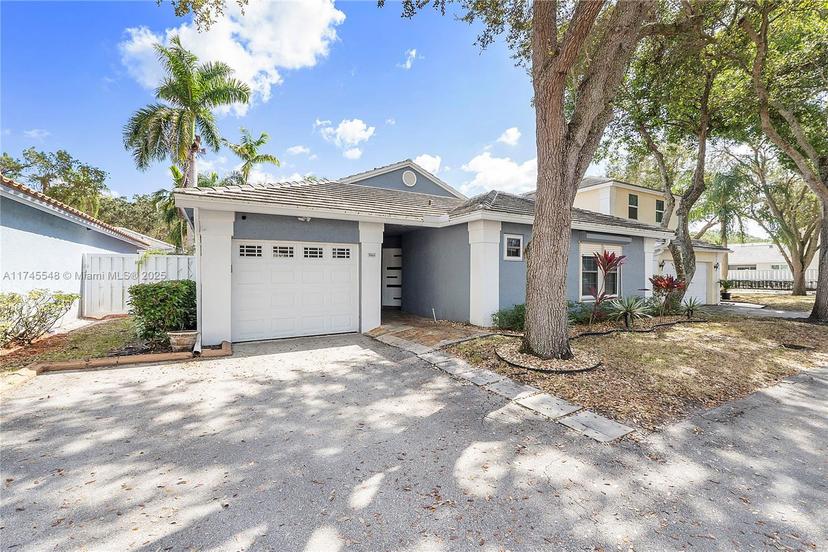 Picture of 9964 NW 2Nd Ct, Plantation FL 33324